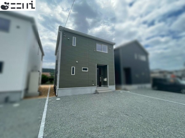 揖保郡太子町太田、新築一戸建ての外観画像です