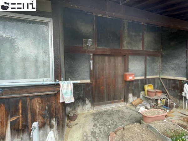 揖保郡太子町米田、中古一戸建ての玄関画像です