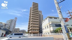 姫路市東今宿、マンションの外観画像です