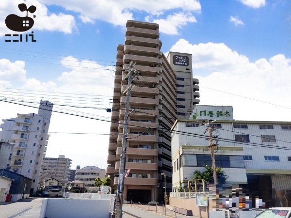 姫路市東今宿、マンションの外観画像です