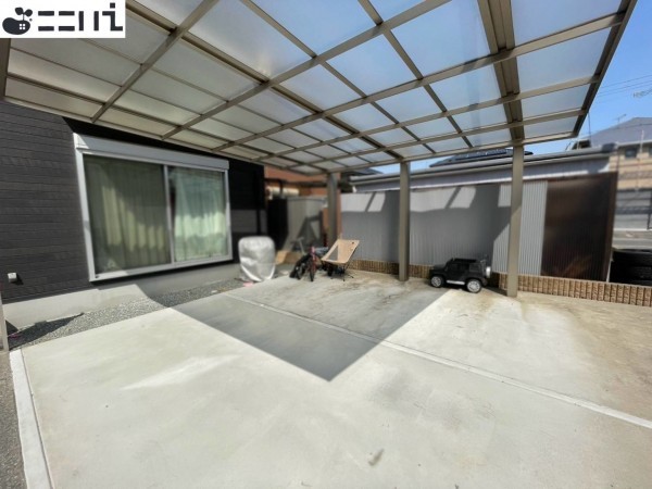 たつの市揖西町南山、中古一戸建ての駐車場画像です