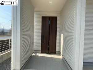 相生市赤坂、中古一戸建ての玄関画像です