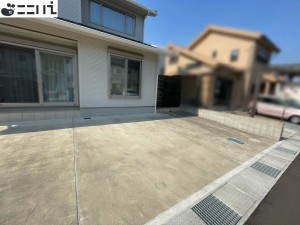 相生市赤坂、中古一戸建ての駐車場画像です