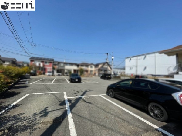 たつの市揖西町土師、収益/事業用物件/アパートの駐車場画像です