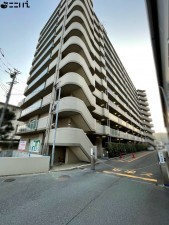 姫路市白浜町、マンションの外観画像です
