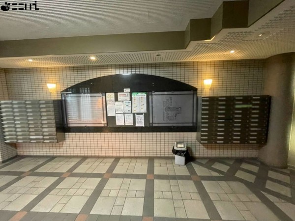 姫路市白浜町、マンションのエントランス画像です