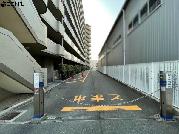 姫路市白浜町、マンションの外観画像です