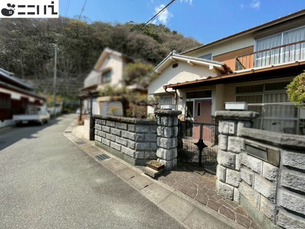たつの市龍野町門の外、土地の前面道路を含む現地写真画像です