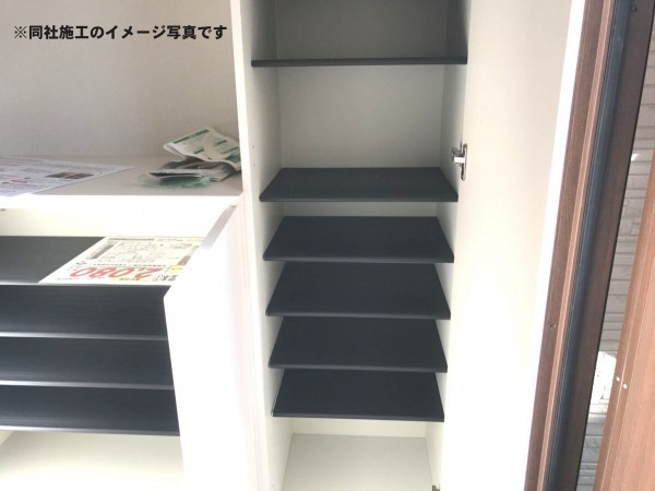 姫路市大津区平松、新築一戸建ての玄関画像です