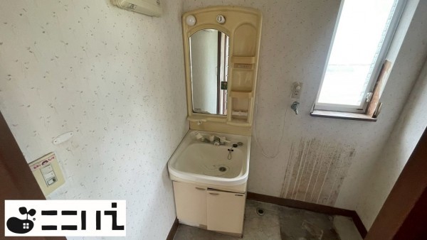 たつの市龍野町片山、中古一戸建ての洗面画像です