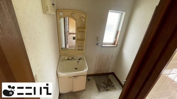 たつの市龍野町片山、中古一戸建ての洗面画像です