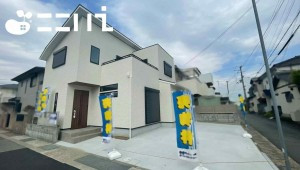 姫路市広畑区小松町、中古一戸建ての外観画像です