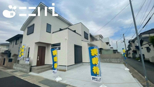 姫路市広畑区小松町、中古一戸建ての外観画像です