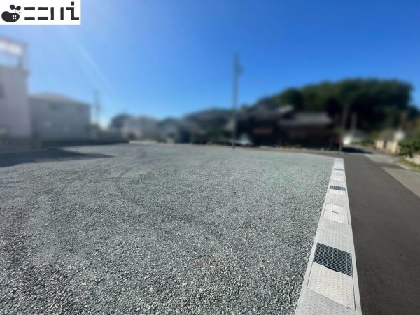 揖保郡太子町鵤、土地の前面道路を含む現地写真画像です