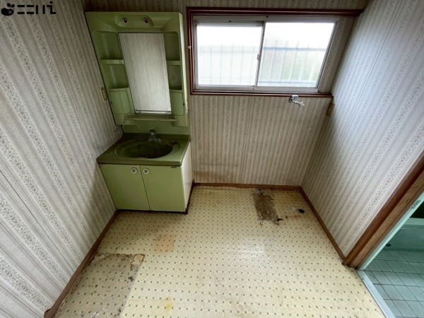たつの市揖西町土師、中古一戸建ての洗面画像です