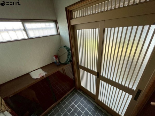 たつの市揖西町土師、中古一戸建ての玄関画像です