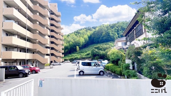 姫路市上大野、マンションの駐車場画像です