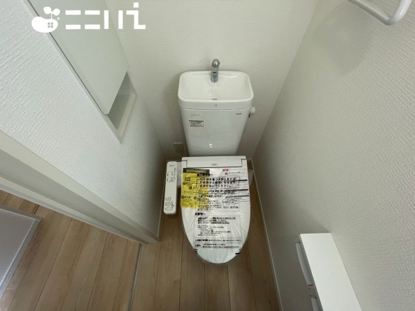 姫路市丸尾町、新築一戸建てのトイレ画像です