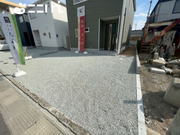 姫路市丸尾町、新築一戸建ての駐車場画像です