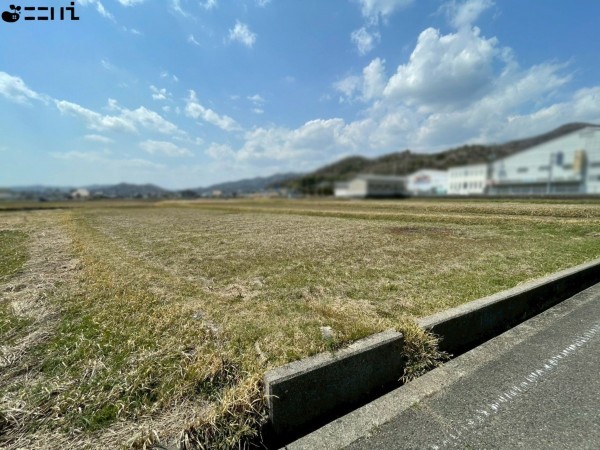 たつの市揖西町小神、土地の外観画像です
