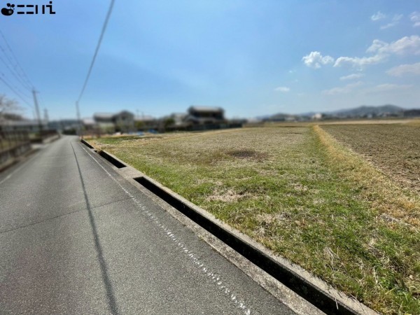 たつの市揖西町小神、土地の外観画像です