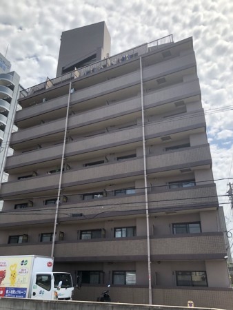 姫路市飾磨区三宅、マンションの外観画像です