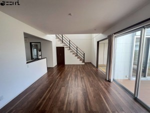 姫路市広畑区蒲田、中古一戸建ての居間画像です