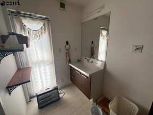 姫路市広畑区蒲田、中古一戸建ての洗面画像です