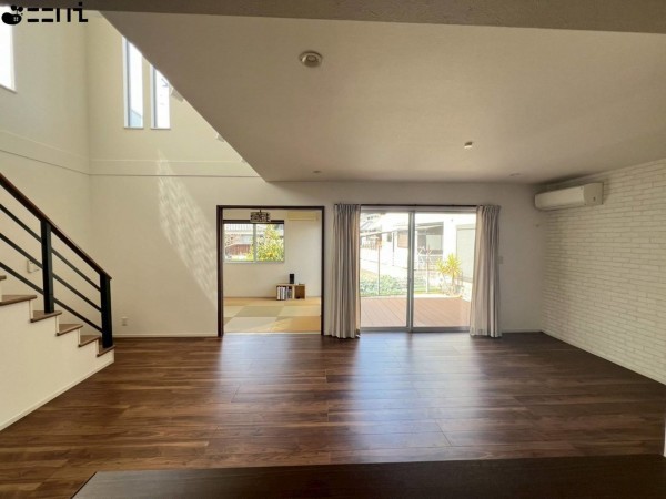 姫路市広畑区蒲田、中古一戸建ての居間画像です