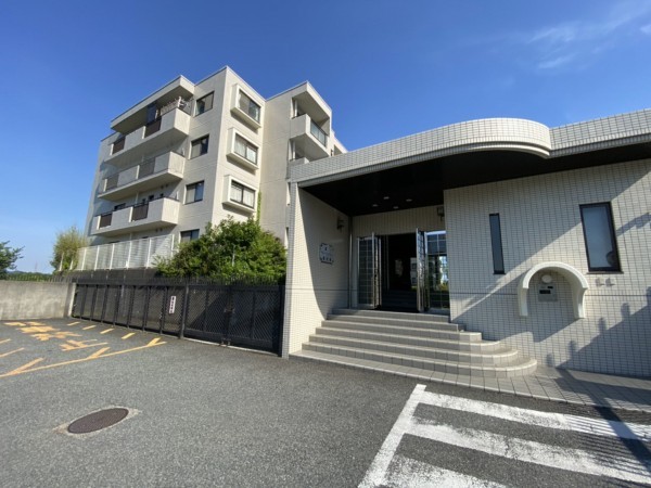 姫路市北新在家、マンションの外観画像です
