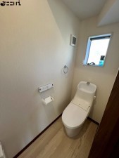 相生市那波本町、中古一戸建てのトイレ画像です
