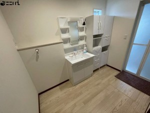 相生市那波本町、中古一戸建ての洗面画像です