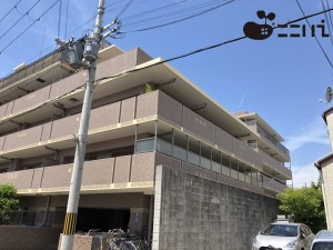 姫路市五軒邸、マンションの外観画像です