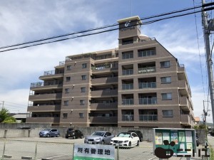 姫路市五軒邸、マンションの外観画像です