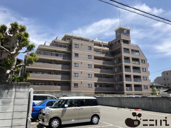 姫路市五軒邸、マンションの外観画像です