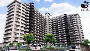 姫路市飾磨区加茂、マンションの外観画像です