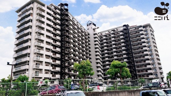 姫路市飾磨区加茂、マンションの外観画像です