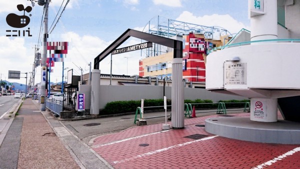 姫路市飾磨区加茂、マンションのエントランス画像です
