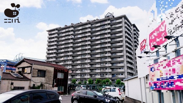 姫路市飾磨区加茂、マンションの外観画像です