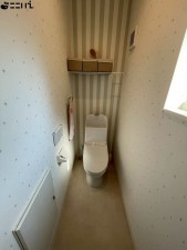 たつの市揖西町南山、中古一戸建てのトイレ画像です
