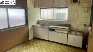 揖保郡太子町岩見構、中古一戸建てのキッチン画像です