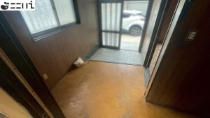 揖保郡太子町岩見構、中古一戸建ての玄関画像です