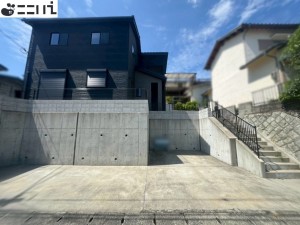 揖保郡太子町東出、中古一戸建ての外観画像です
