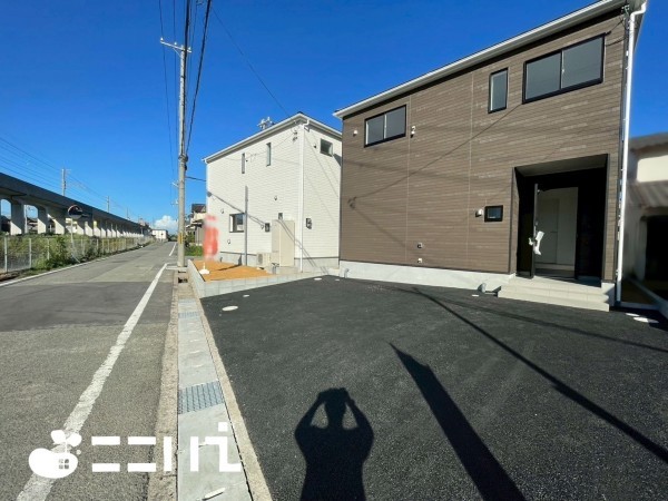 姫路市飾磨区西浜町、新築一戸建ての居間画像です