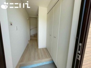 姫路市東山、新築一戸建ての玄関画像です