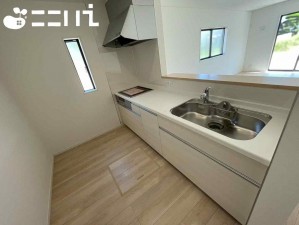 姫路市東山、新築一戸建てのキッチン画像です