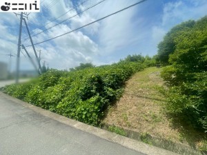 たつの市揖保川町養久、土地の前面道路を含む現地写真画像です