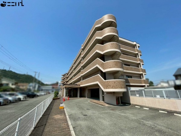 姫路市北原、マンションの外観画像です
