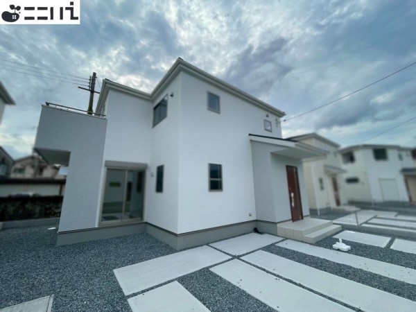 たつの市龍野町末政、新築一戸建ての駐車場画像です
