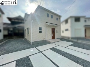 たつの市龍野町末政、新築一戸建ての前面道路を含む現地写真画像です